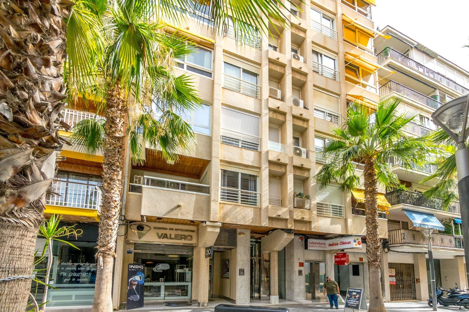 Resale - Apartment - Torrevieja - Centro