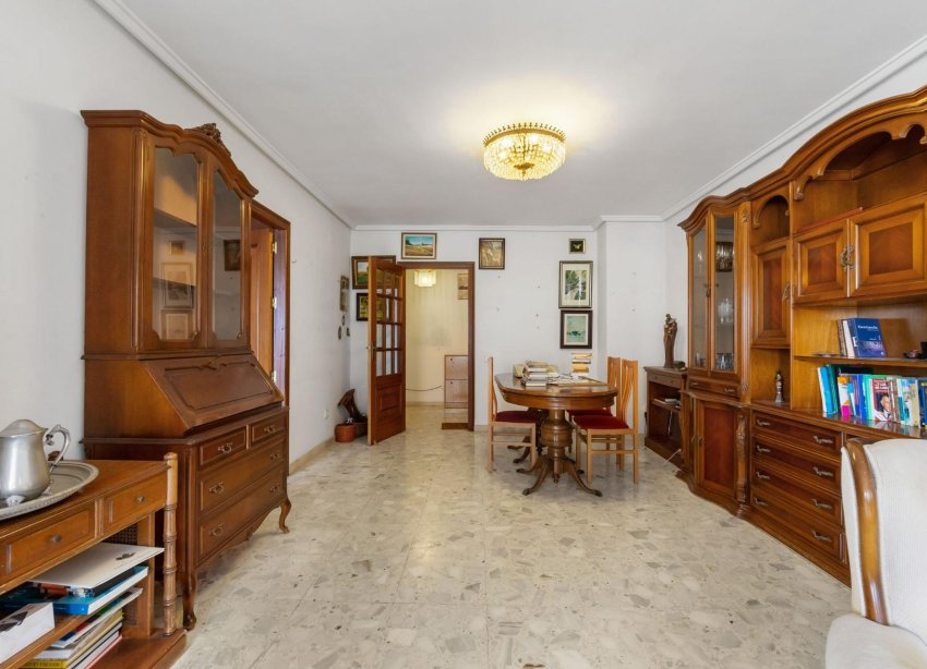 Resale - Apartment - Torrevieja - Centro