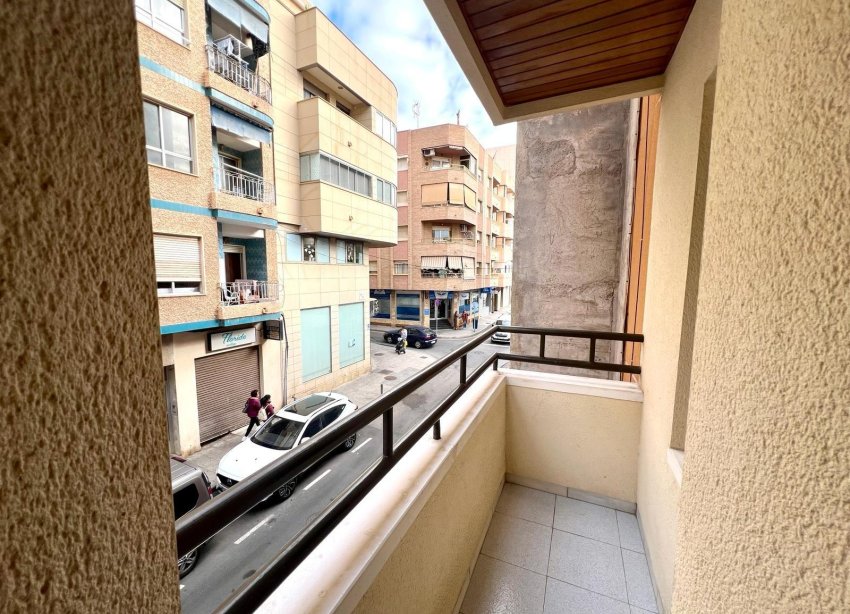 Resale - Apartment - Torrevieja - Centro