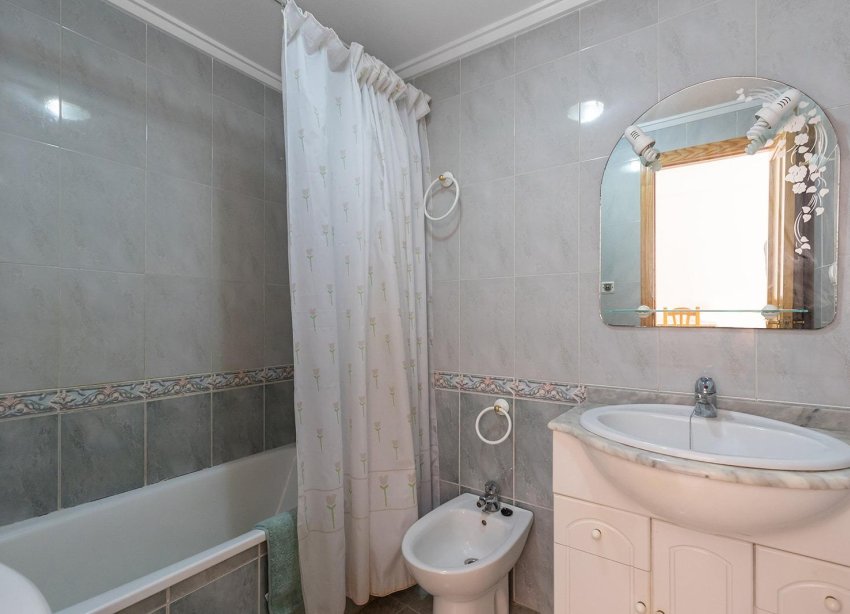 Resale - Apartment - Torrevieja - Centro