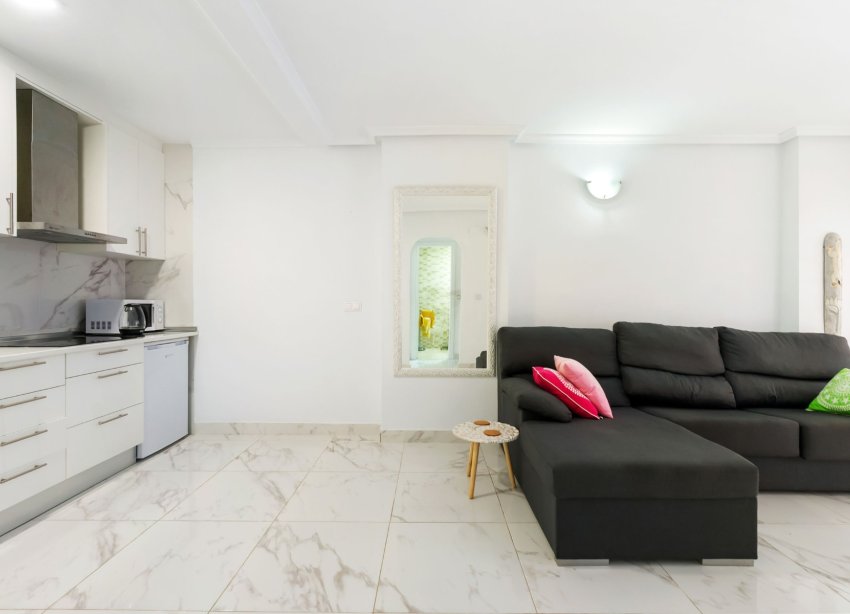 Resale - Apartment - Torrevieja - Centro