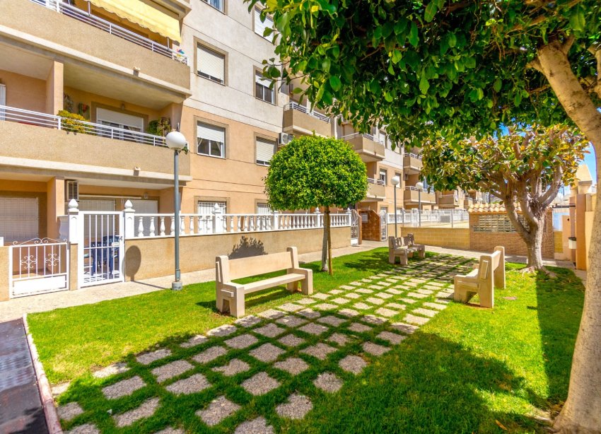 Resale - Apartment - Torrevieja - Centro