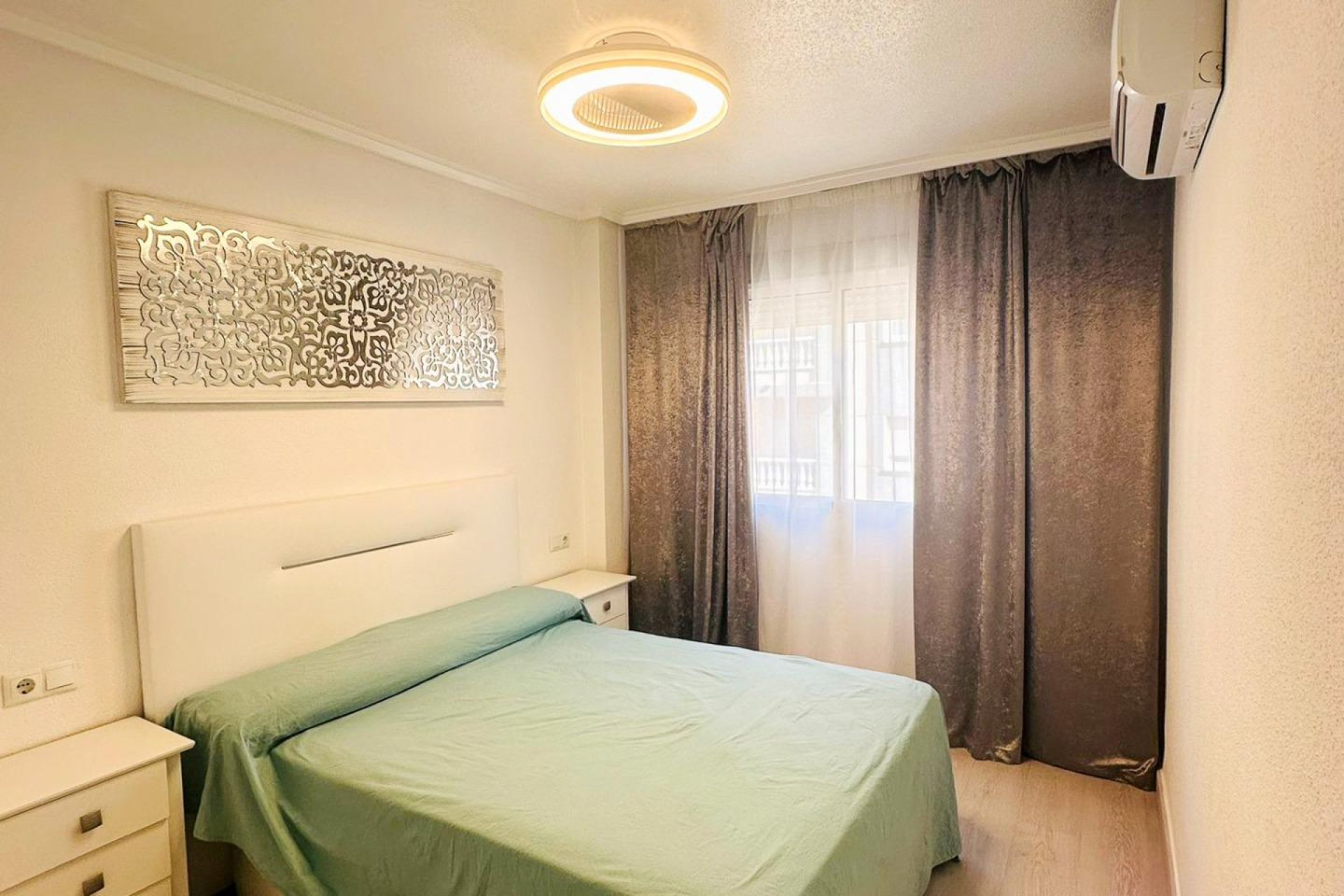 Resale - Apartment - Torrevieja - Centro