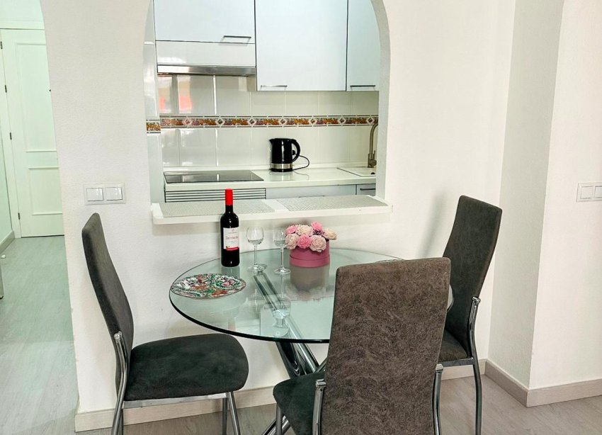 Resale - Apartment - Torrevieja - Centro