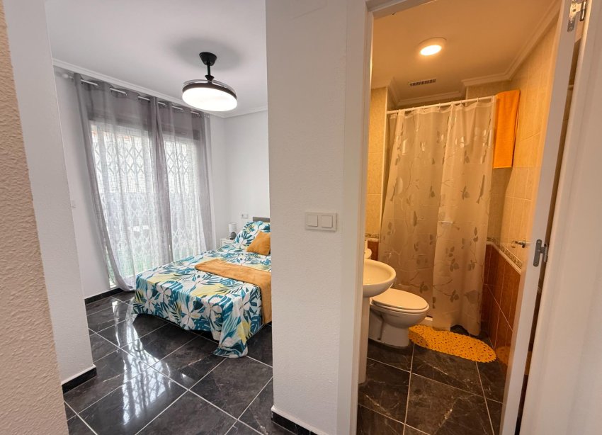 Resale - Apartment - Torrevieja - Centro