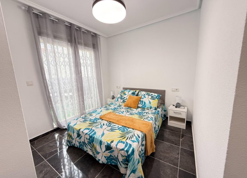 Resale - Apartment - Torrevieja - Centro