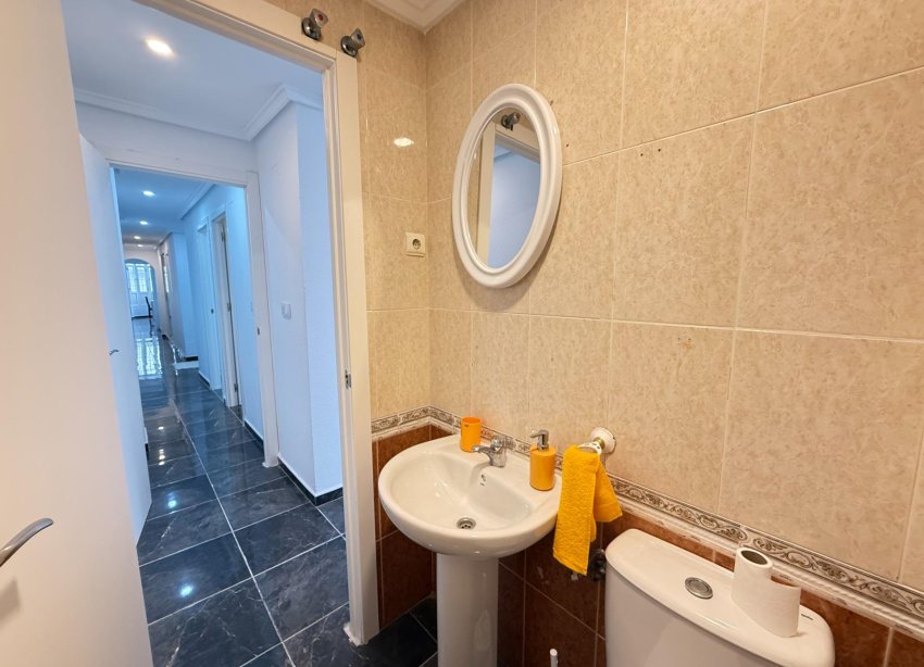 Resale - Apartment - Torrevieja - Centro