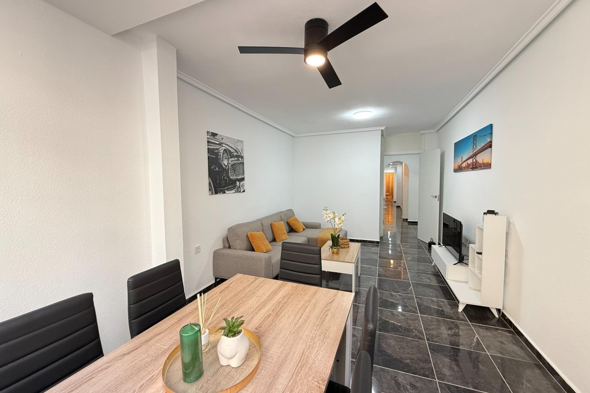 Resale - Apartment - Torrevieja - Centro