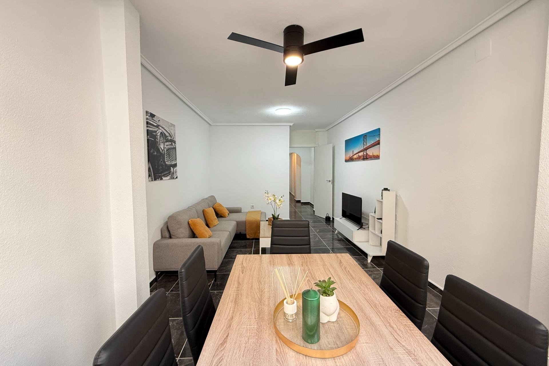 Resale - Apartment - Torrevieja - Centro