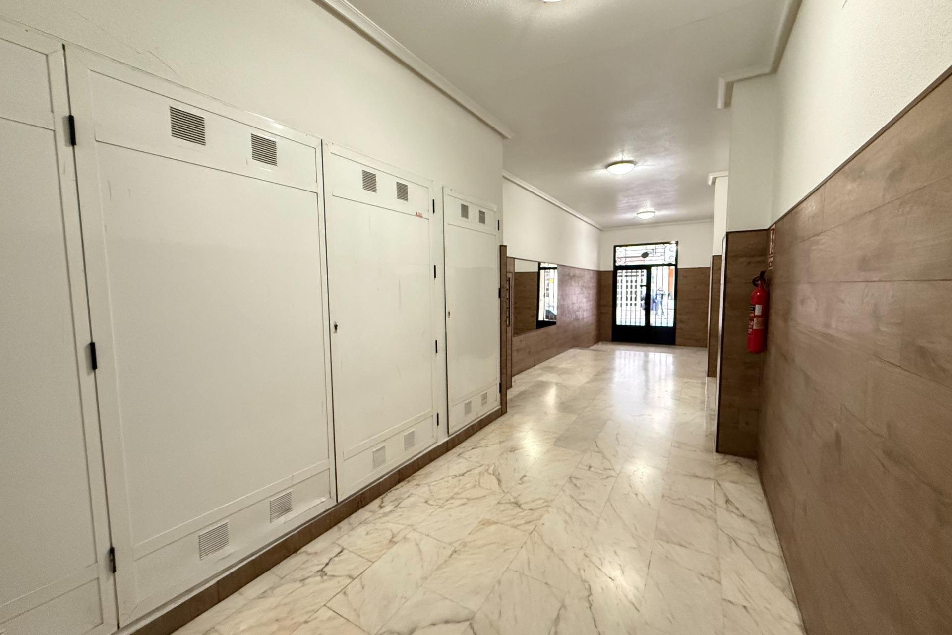 Resale - Apartment - Torrevieja - Centro