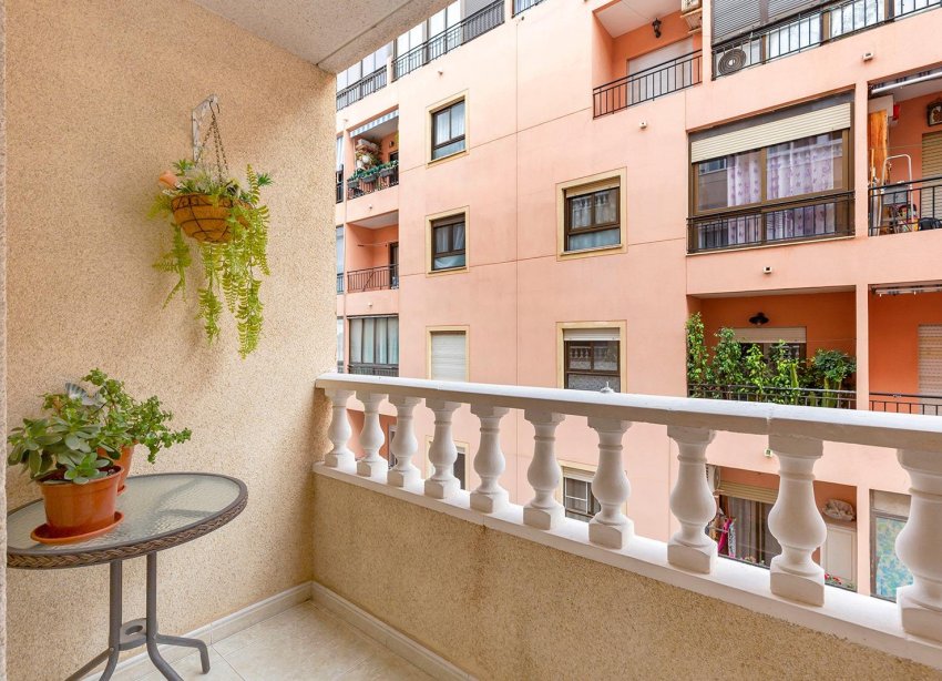 Resale - Apartment - Torrevieja - Centro