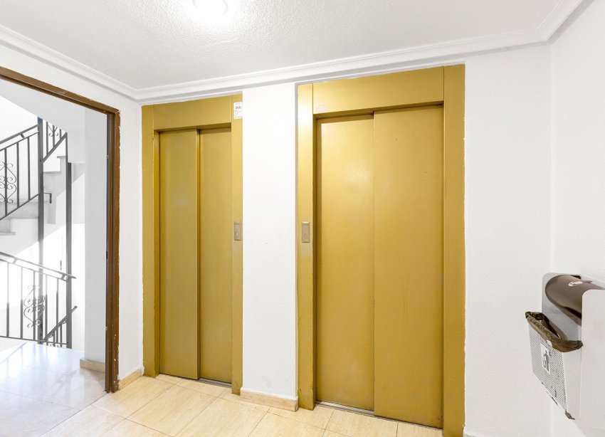 Resale - Apartment - Torrevieja - Centro