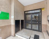 Resale - Apartment - Torrevieja - Centro