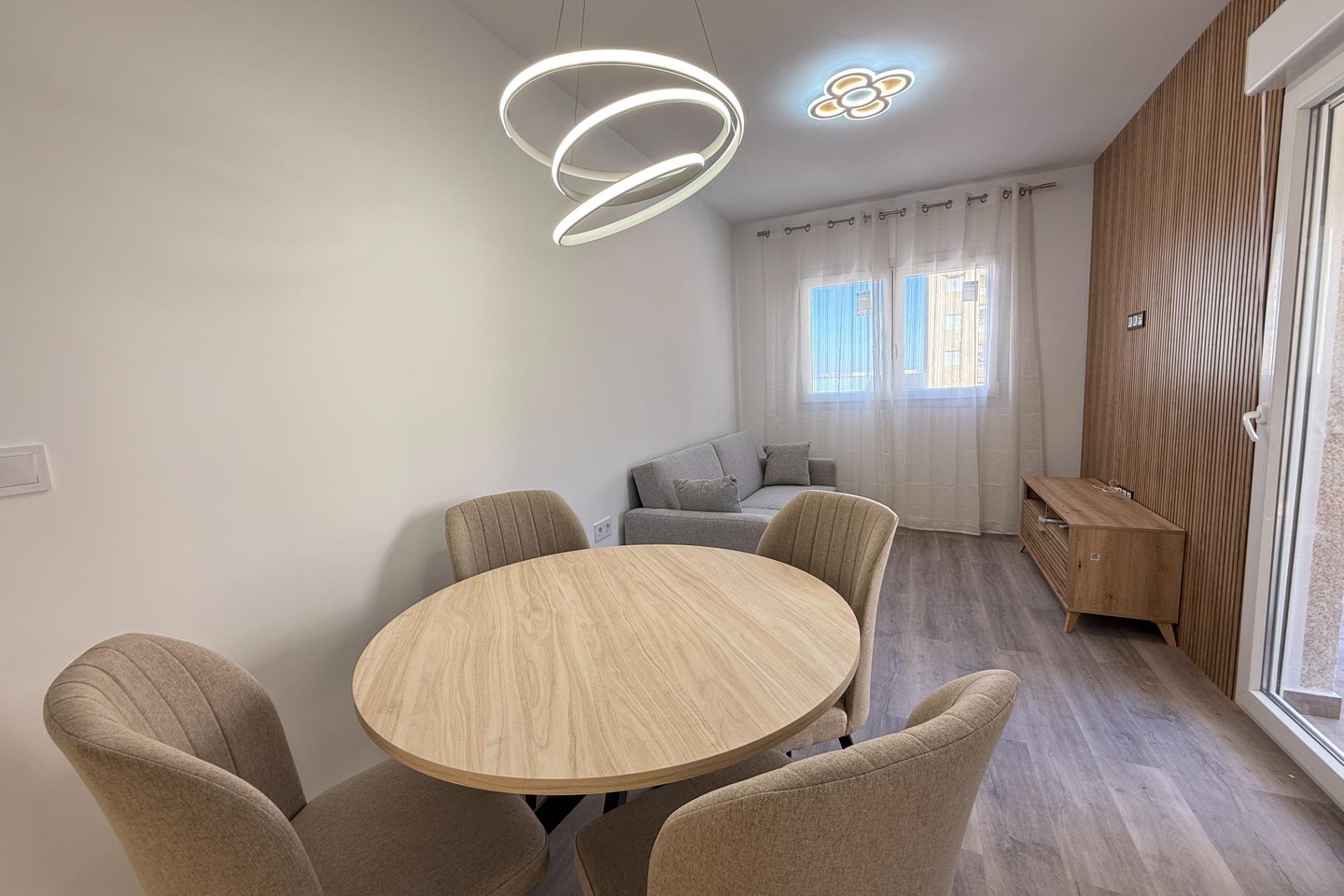 Resale - Apartment - Torrevieja - Centro