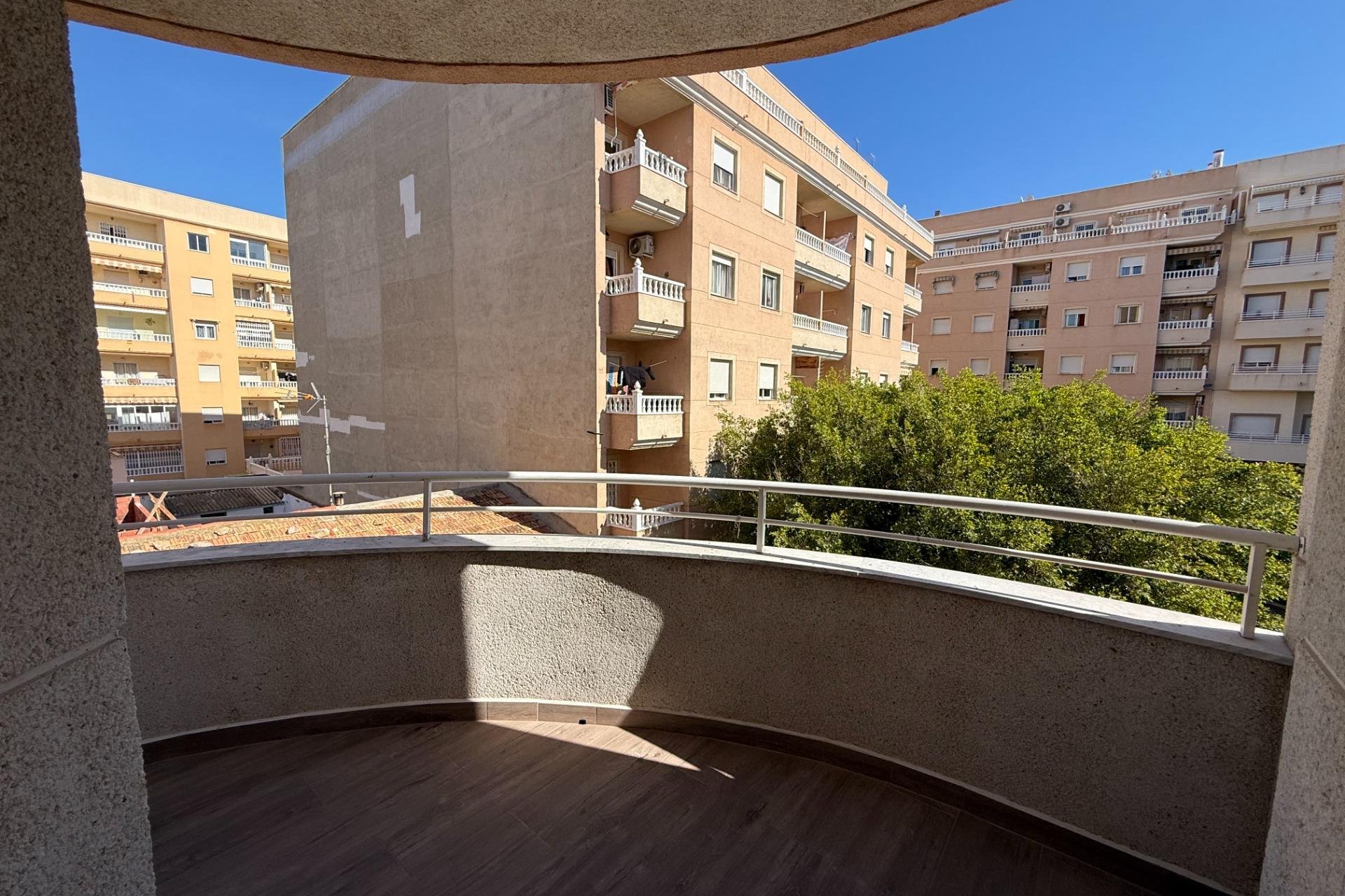 Resale - Apartment - Torrevieja - Centro