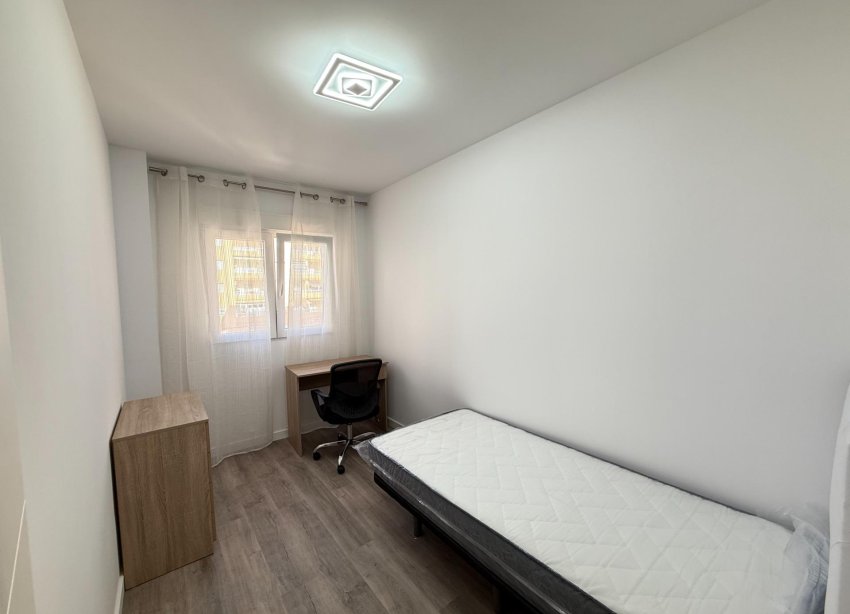 Resale - Apartment - Torrevieja - Centro