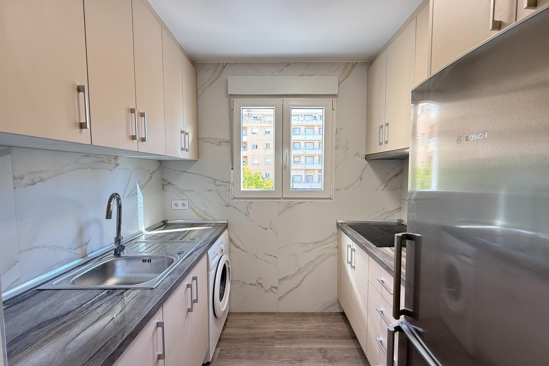 Resale - Apartment - Torrevieja - Centro