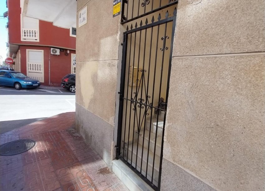 Resale - Apartment - Torrevieja - Centro