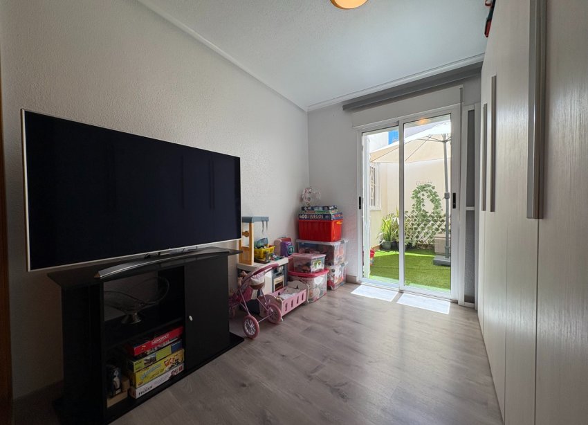 Resale - Apartment - Torrevieja - Centro