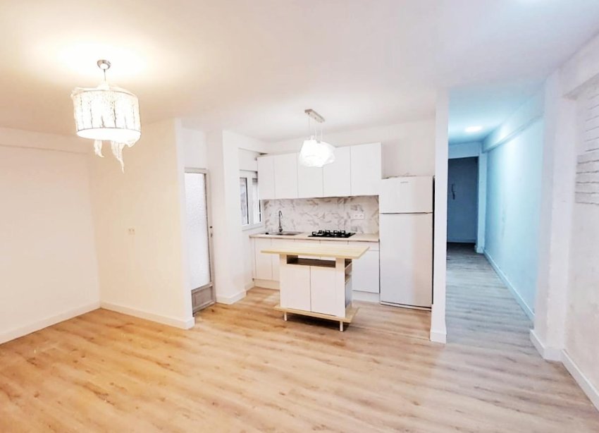 Resale - Apartment - Torrevieja - Centro