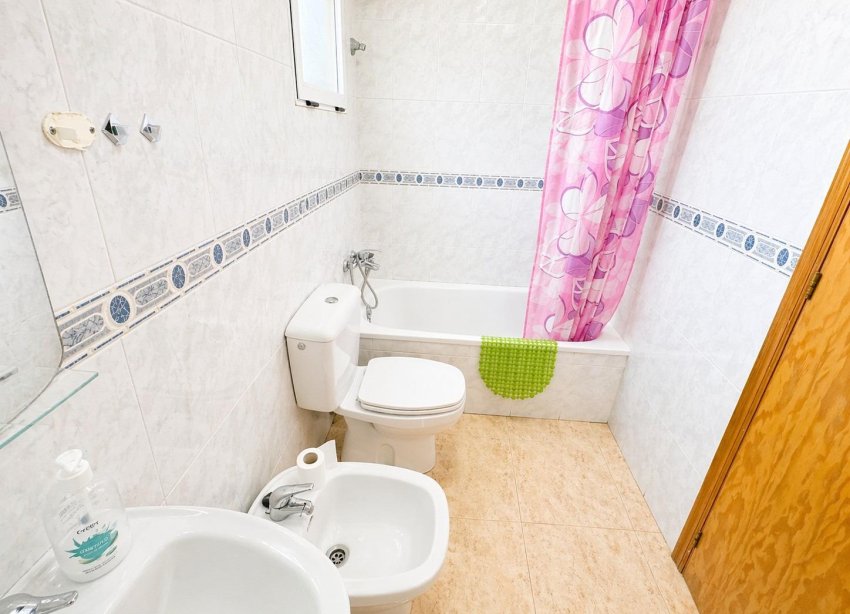 Resale - Apartment - Torrevieja - Centro