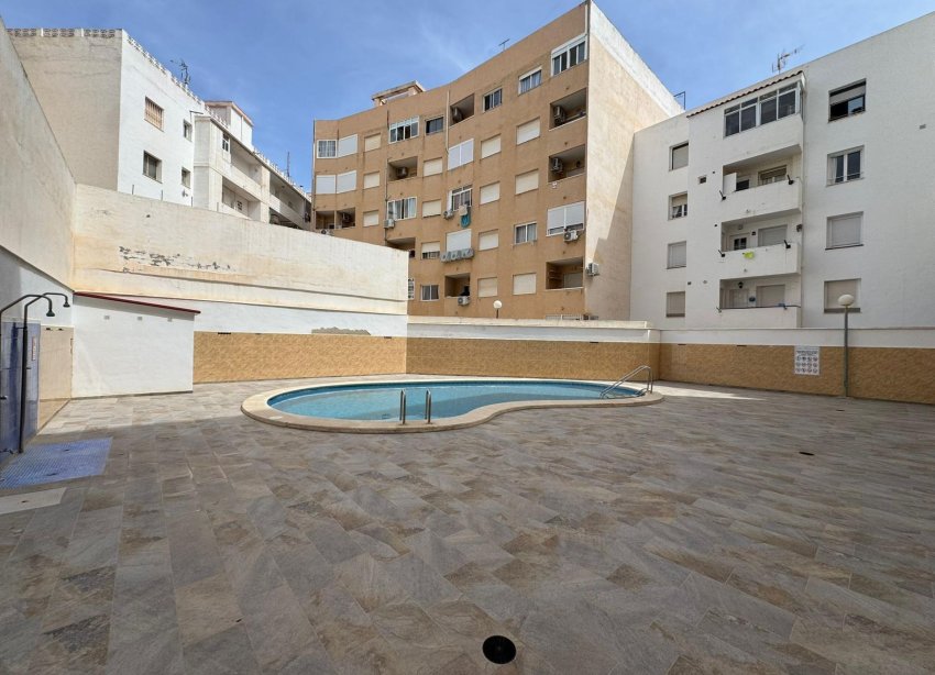 Resale - Apartment - Torrevieja - Centro