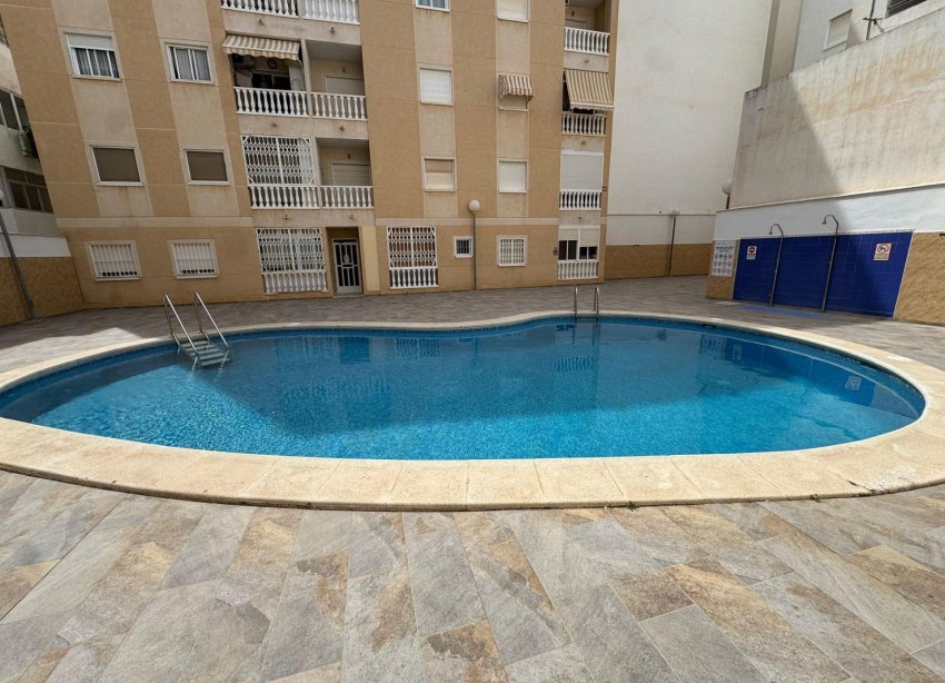 Resale - Apartment - Torrevieja - Centro