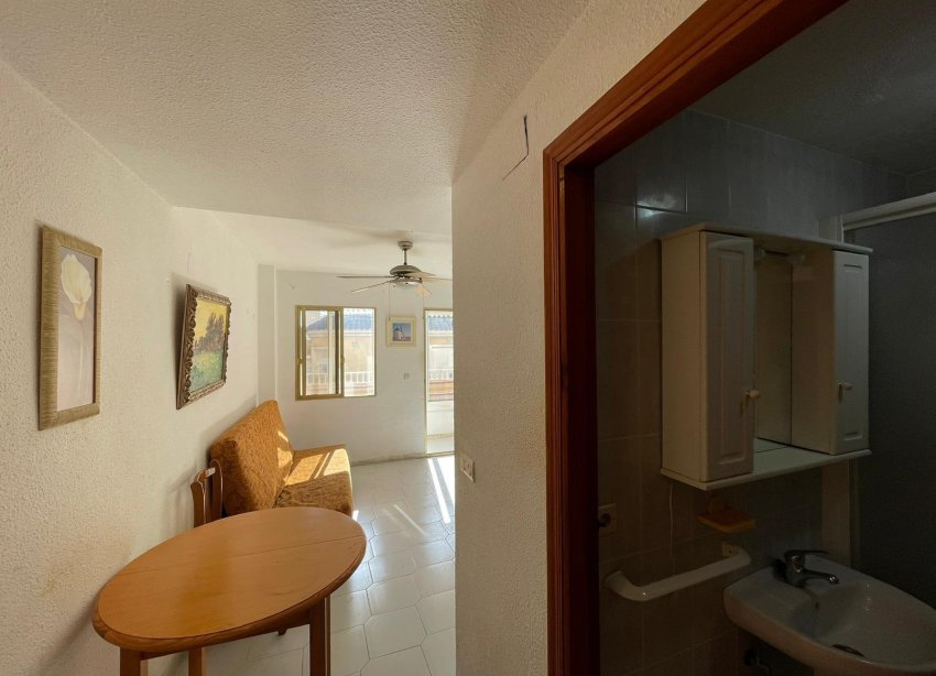 Resale - Apartment - Torrevieja - Centro