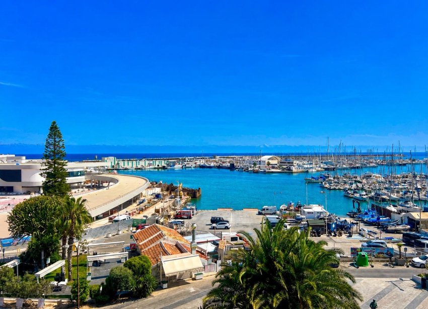 Resale - Apartment - Torrevieja - Centro