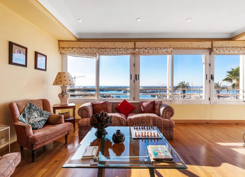 Resale - Apartment - Torrevieja - Centro