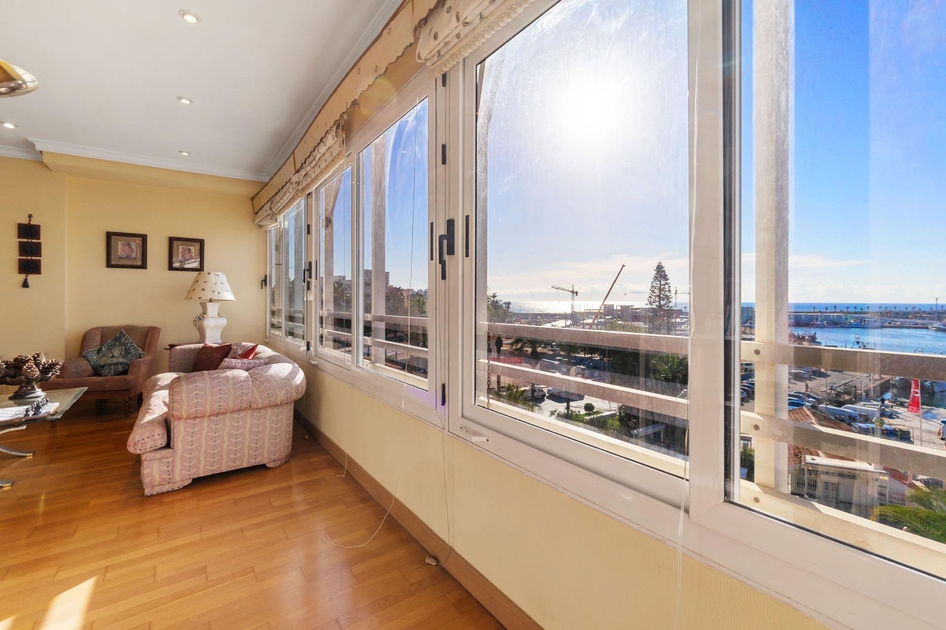 Resale - Apartment - Torrevieja - Centro