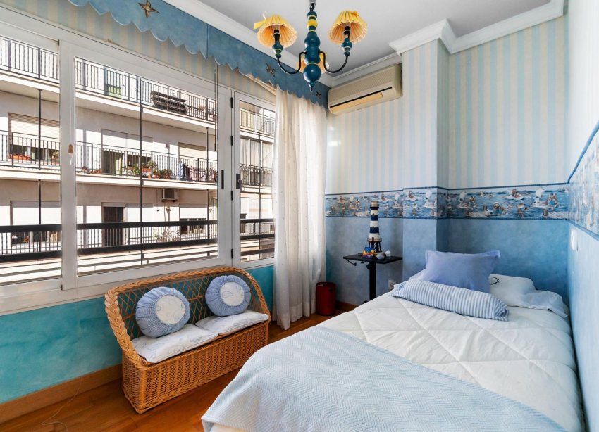 Resale - Apartment - Torrevieja - Centro