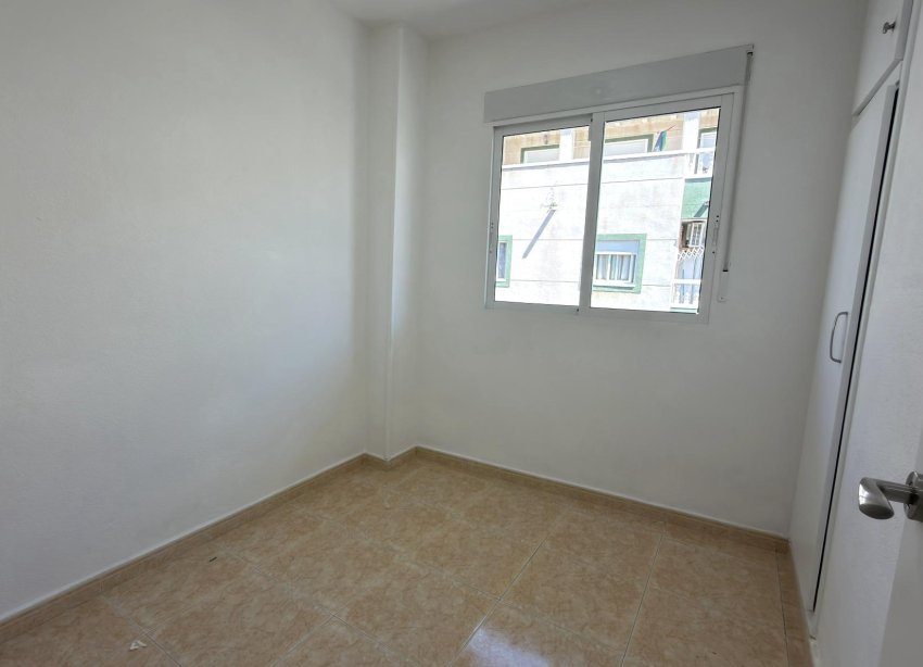 Resale - Apartment - Torrevieja - Centro