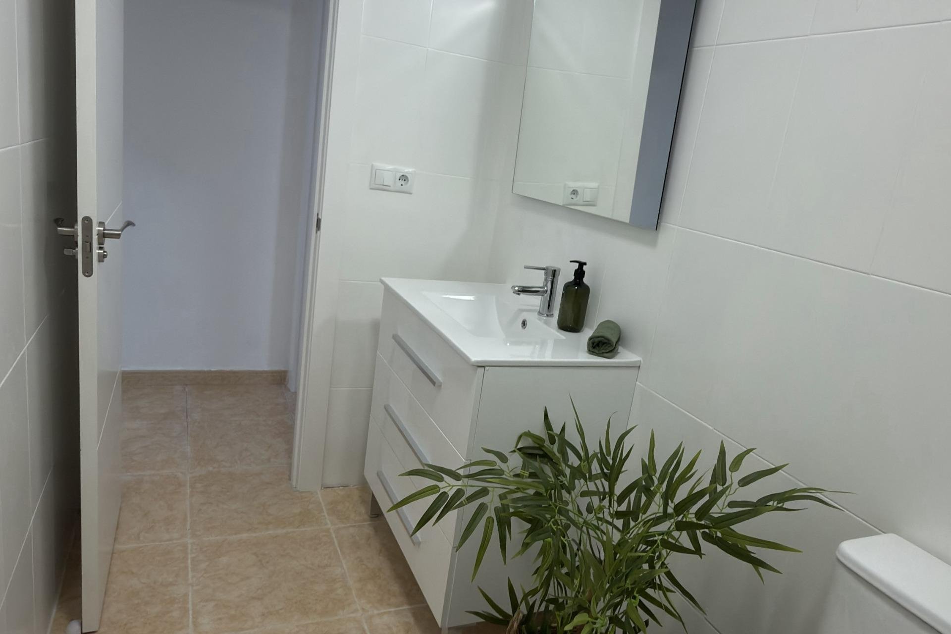 Resale - Apartment - Torrevieja - Centro