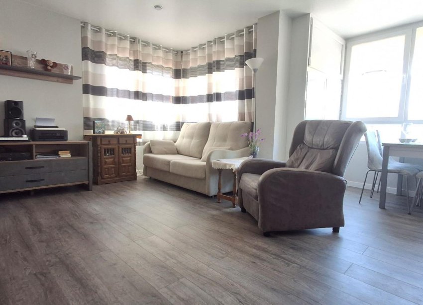 Resale - Apartment - Torrevieja - Centro