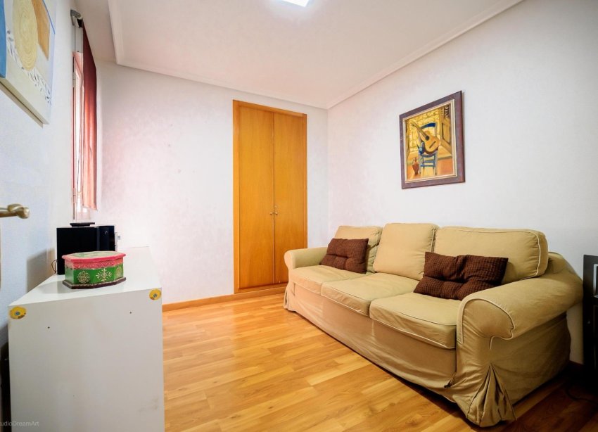 Resale - Apartment - Torrevieja - Centro