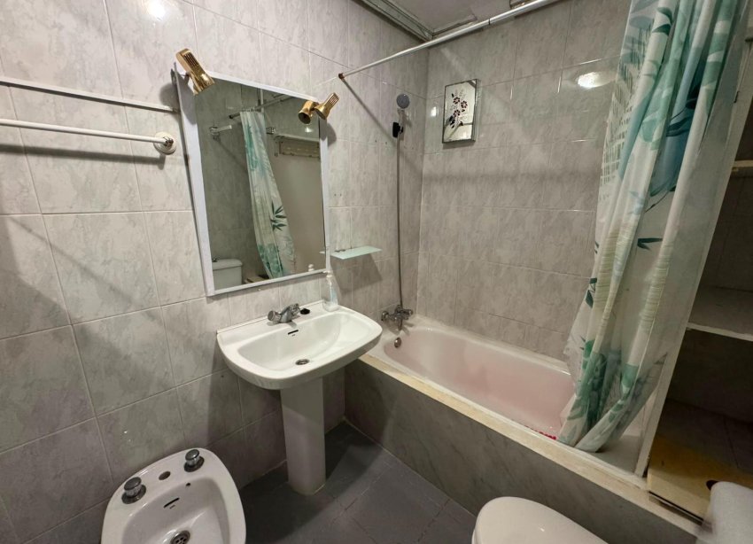 Resale - Apartment - Torrevieja - Centro