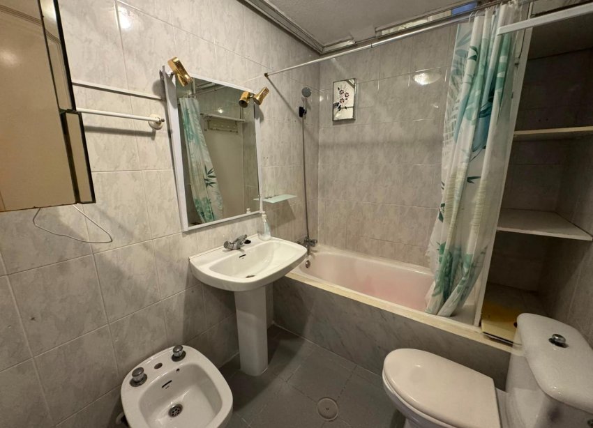 Resale - Apartment - Torrevieja - Centro