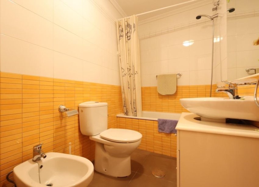 Resale - Apartment - Torrevieja - Centro