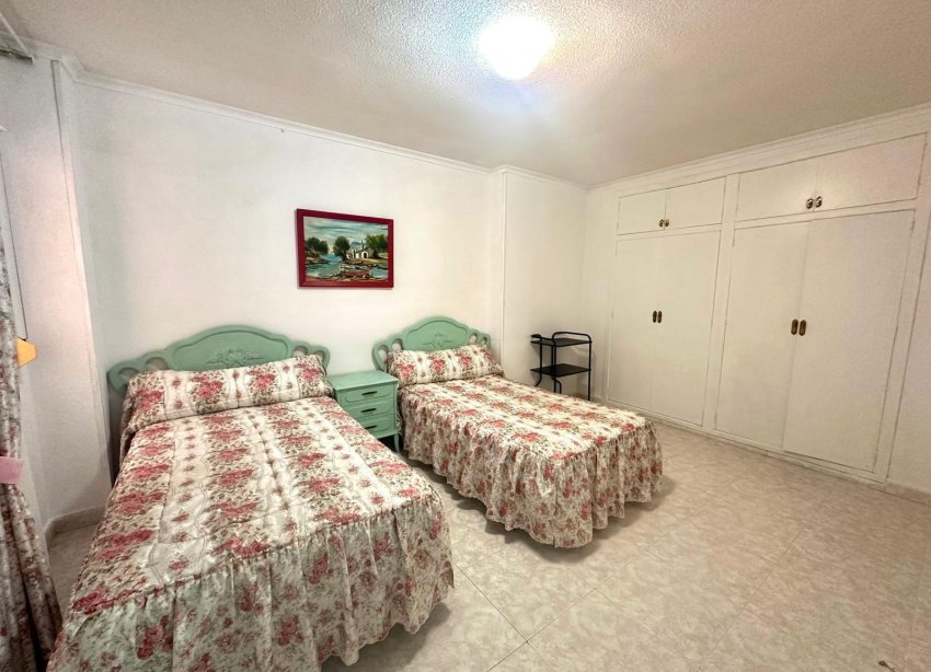 Resale - Apartment - Torrevieja - Centro