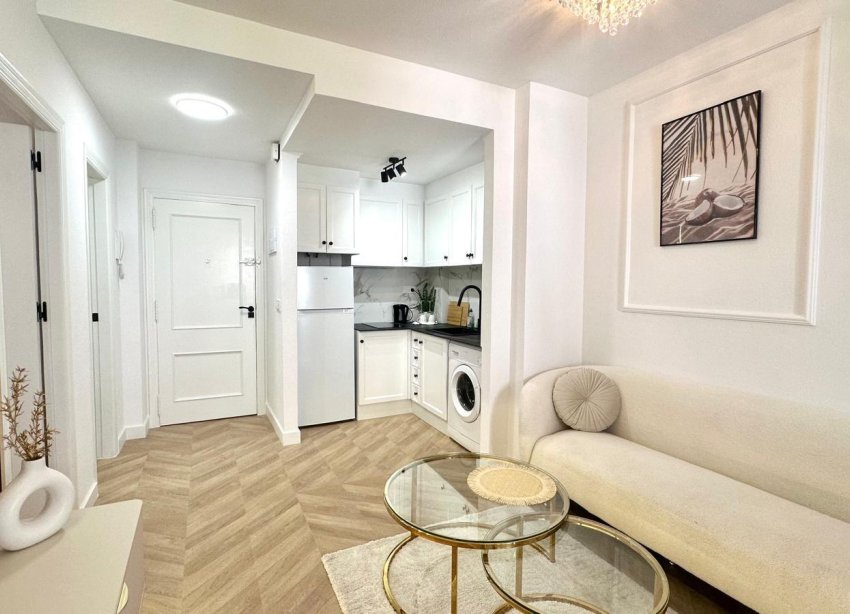Resale - Apartment - Torrevieja - Centro