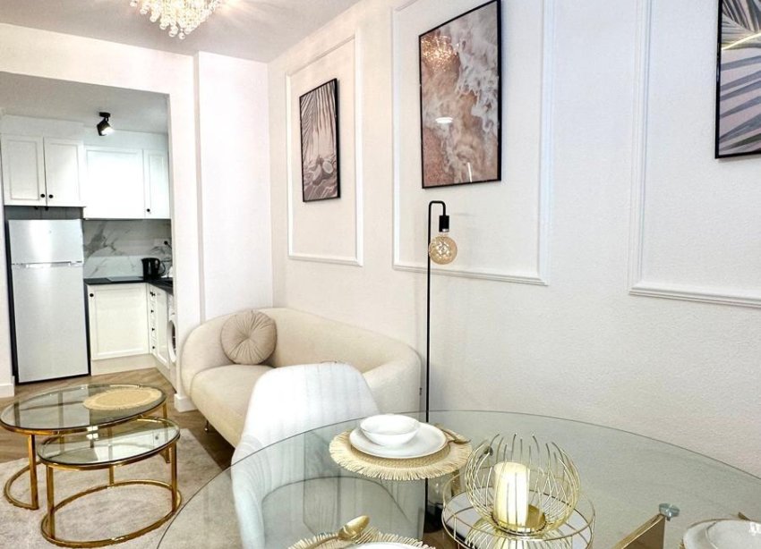 Resale - Apartment - Torrevieja - Centro