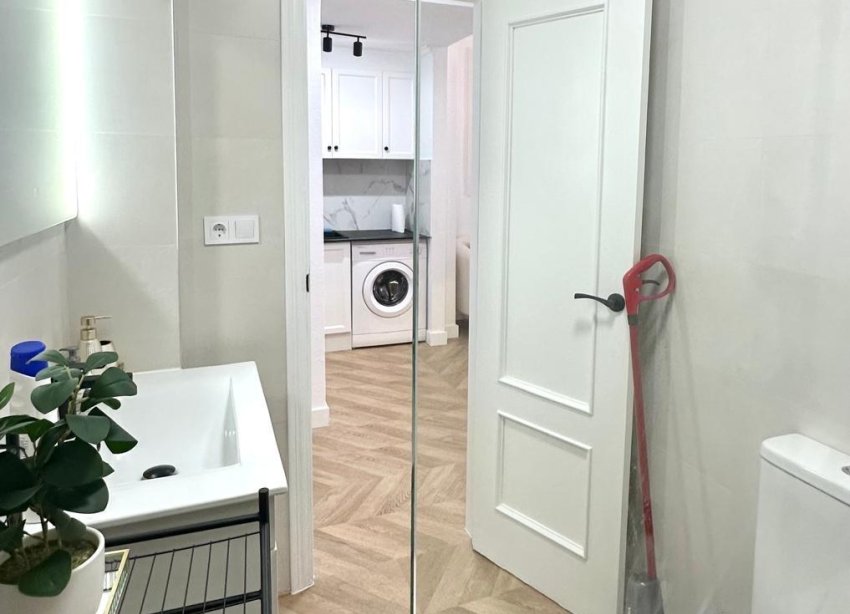 Resale - Apartment - Torrevieja - Centro