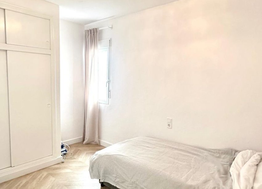 Resale - Apartment - Torrevieja - Centro