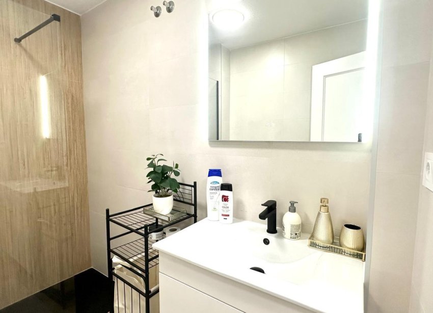 Resale - Apartment - Torrevieja - Centro