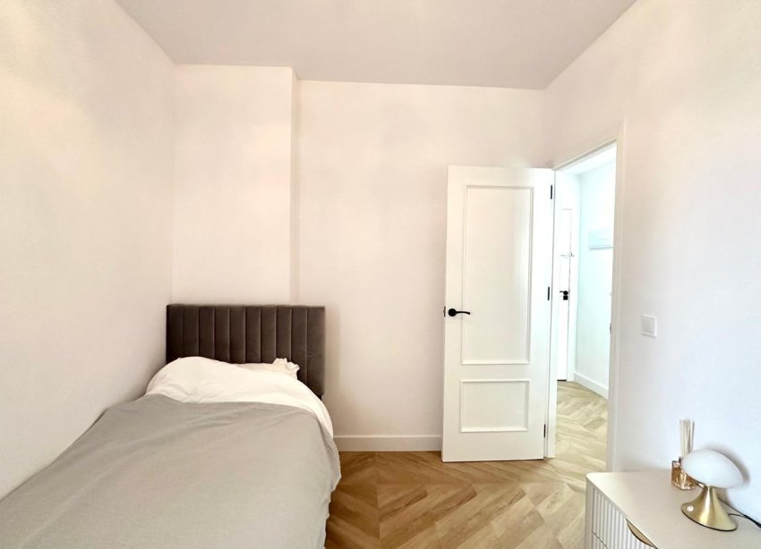 Resale - Apartment - Torrevieja - Centro