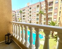 Resale - Apartment - Torrevieja - Centro