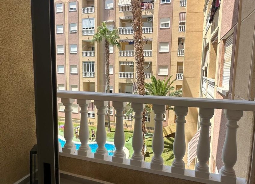 Resale - Apartment - Torrevieja - Centro