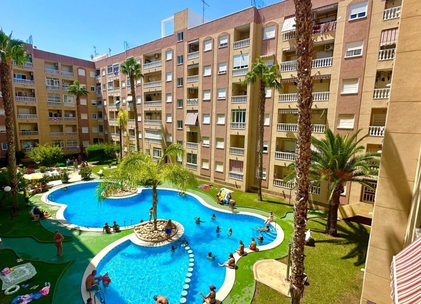 Resale - Apartment - Torrevieja - Centro