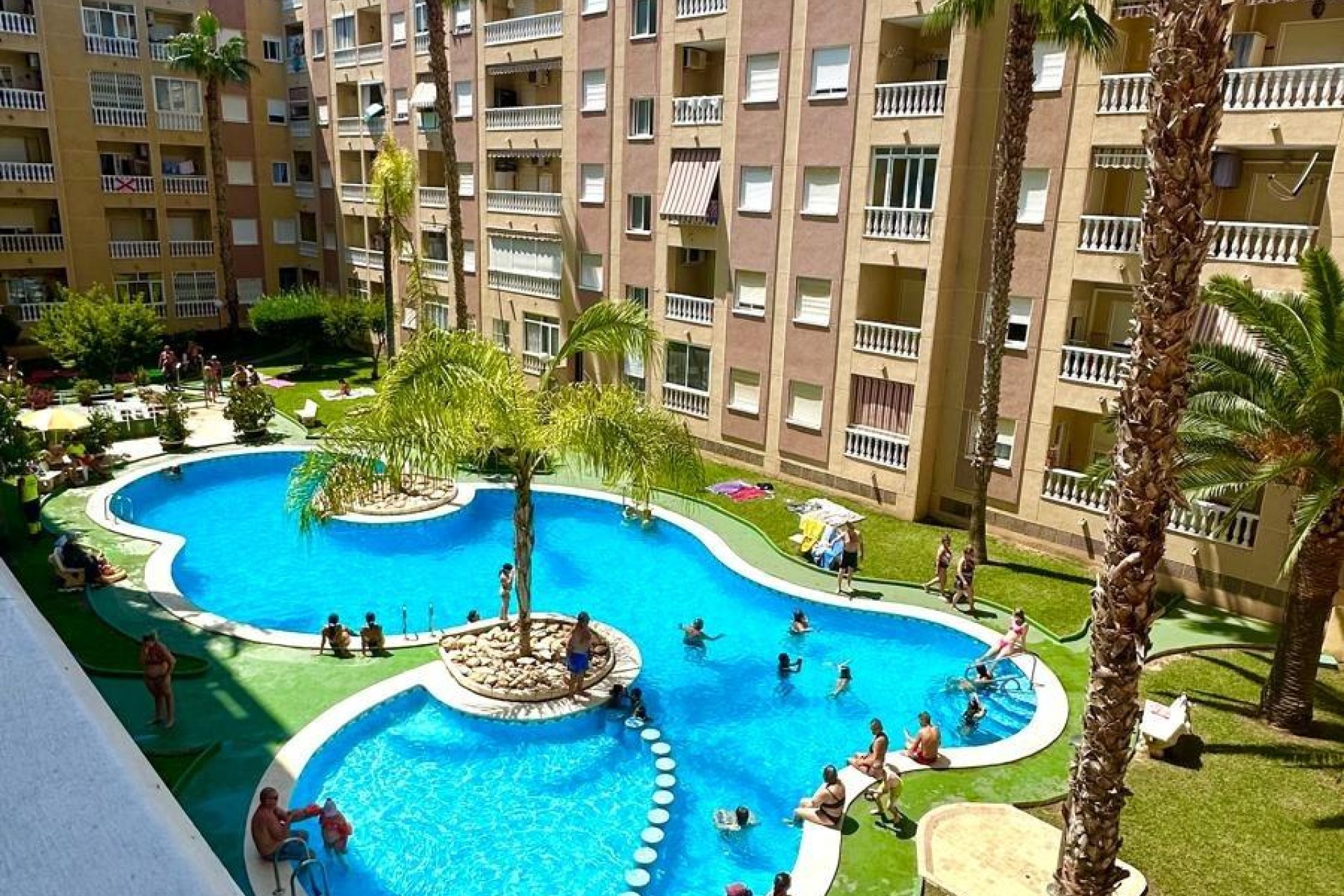 Resale - Apartment - Torrevieja - Centro